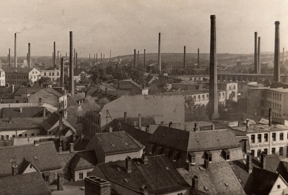 Ansicht von Crimmitschau mit Schornsteinen um 1930